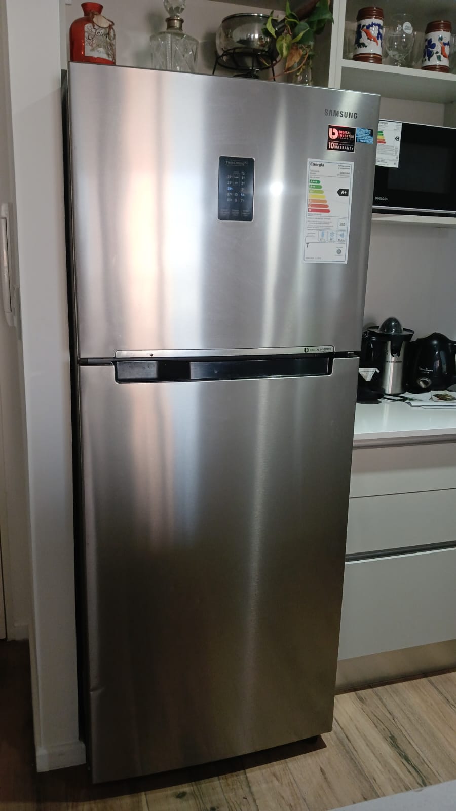 Heladera con freezer inferior